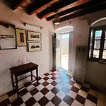 Stunning Town-house In Chora,