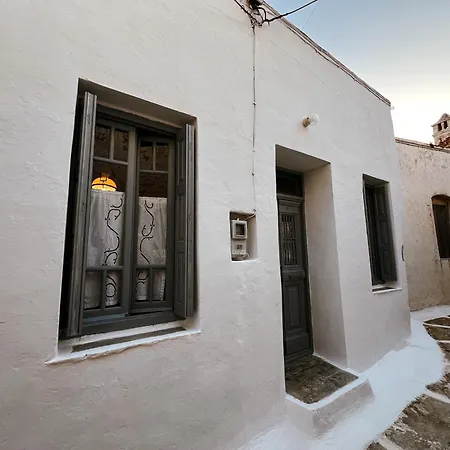 Stunning Town-house In Chora, Holiday home