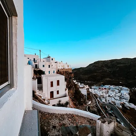 Holiday home Stunning Town-house In Chora, *