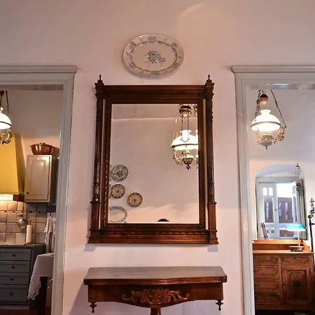 Holiday home Stunning Town-house In Chora, *