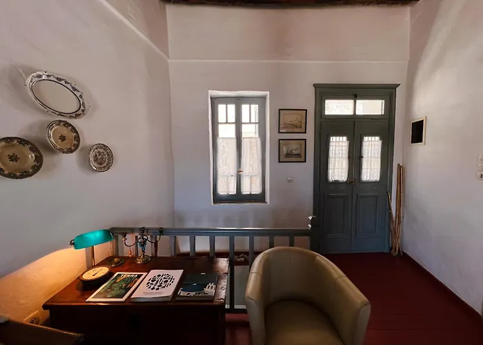 Сasa de vacaciones Stunning Town-house In Chora, Serifos Town