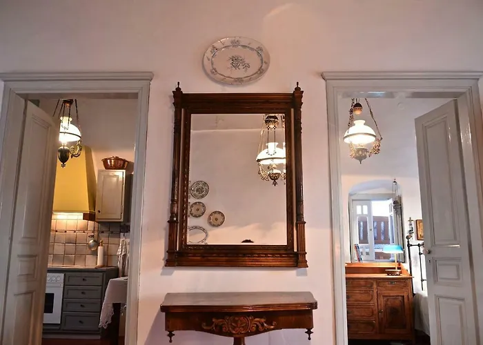 Сasa de vacaciones Stunning Town-house In Chora, *