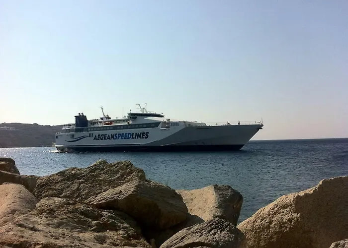 Stunning Town-house In Chora,